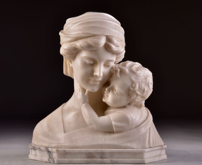 Large marble bust of a mother and child - Marble - Late 19th century
