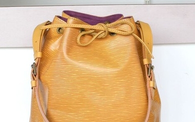 Louis Vuitton - Noé Shoulder bag