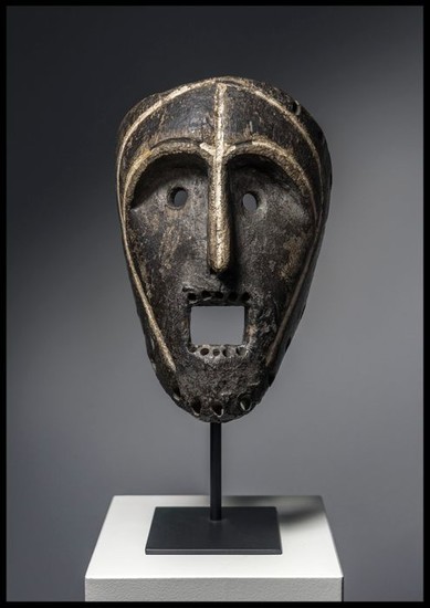 Mask (1) - Wood - ZIBA - Ziba / Haya - Kagera region / Tanzania