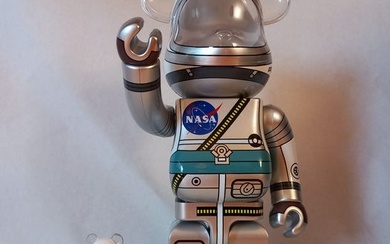 Medicom Toy Be@rbrick - NASA Project Mercury Astronaut Bearbrick 400% + 100%