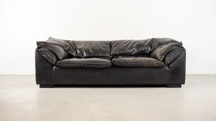 genopretning mild lejer N. Eilersen - Modern black leather 'Monza' sofa in Netherlands