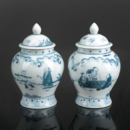 Pair of Chinese blue and white porcelain jars