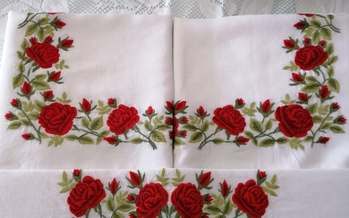 Spectacular!! Pure linen sheet with Rose embroidery in full stitch by hand - Linen - After 2000
