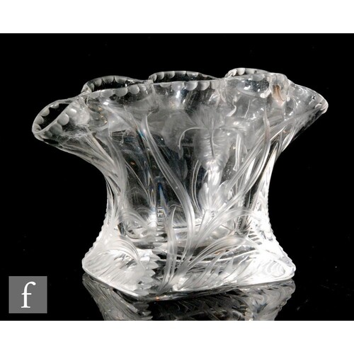 Stevens & Williams - A small late 19th Century clear crystal...
