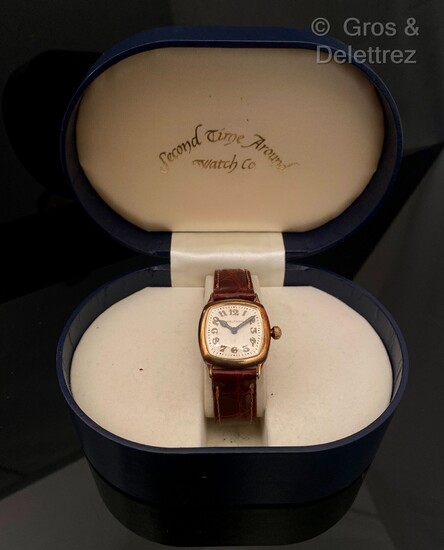 WALTHAM, vers 1930 - Montre bracelet coussin... - Lot 299 - Gros & Delettrez