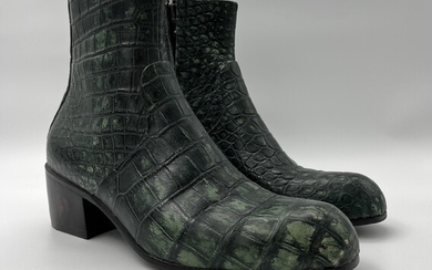 Jacob Lesman, "Crocodile boots"